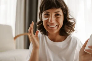 Skincare o que e e como fazer Central de Consultas | Clínica Popular