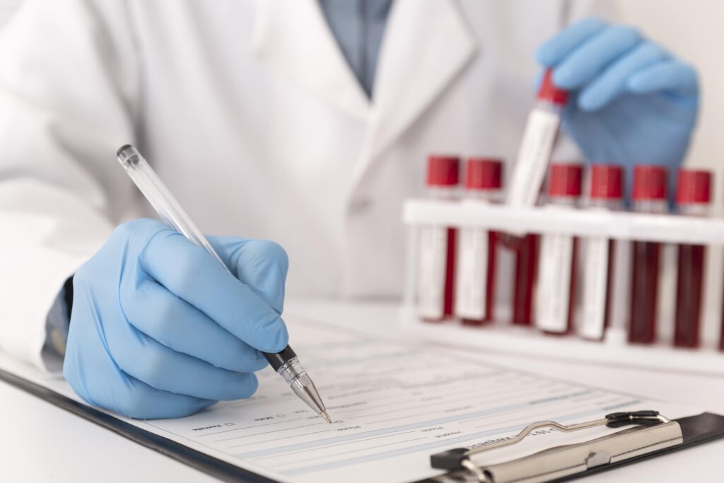 coronavirus blood samples assortment lab Central de Consultas | Clínica Popular
